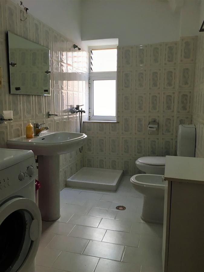 Apartament Ari *
